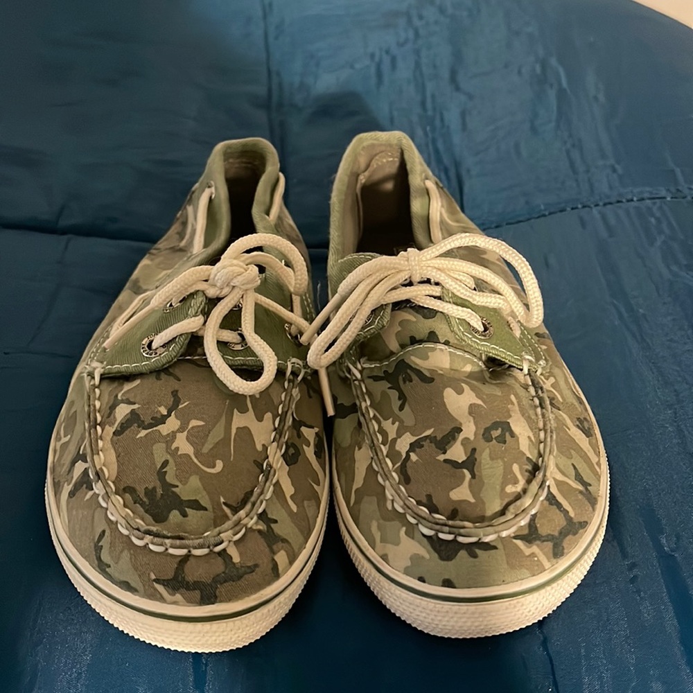 Sperry top siders. Camo